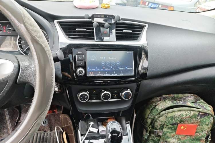 Used Nissan Sylphy 2018 1.6XV CVT Deluxe Edition Audio And AC Panel