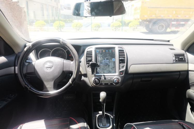 Used Nissan Sylphy 2018 Classic 1.6XE+ CVT Leading Edition Center Console
