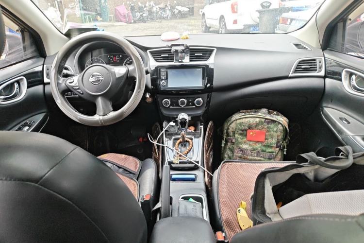 Used Nissan Sylphy 2018 1.6XV CVT Deluxe Edition Center Console