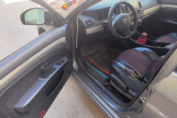 Used Nissan Sylphy 2018 Classic 1.6XE+ Manual Leading Edition Driver Seat