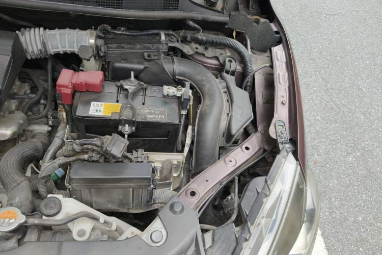 Used Nissan Sylphy 2018 1.6XV CVT Deluxe Edition Engine Bay Left