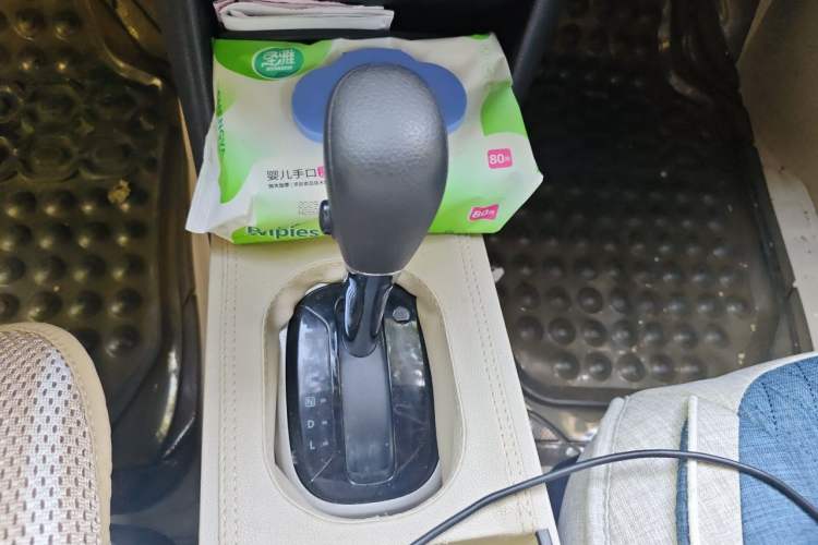 Used Nissan Sylphy 2018 Classic 1.6XE+ CVT Leading Edition Gear Lever