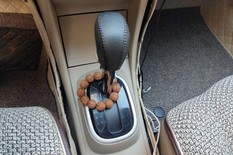 Used Nissan Sylphy 2018 Classic 1.6XE+ CVT Leading Edition Gear Lever