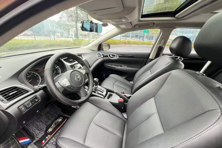 Used Nissan Sylphy 2018 1.6XV CVT Deluxe Edition Interior 2