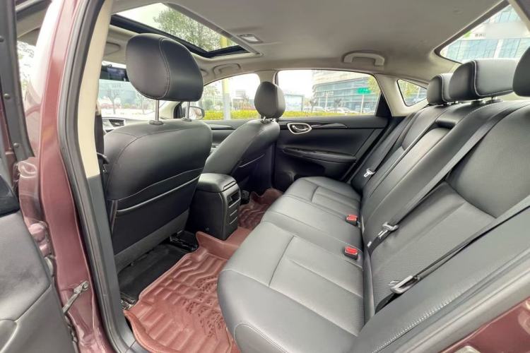 Used Nissan Sylphy 2018 1.6XV CVT Deluxe Edition Interior 3