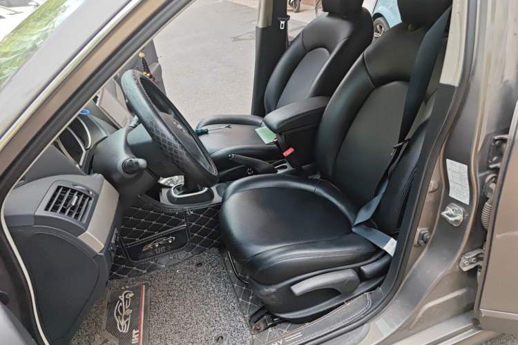 Used Nissan Sylphy 2018 Classic 1.6XE Manual Comfort Edition Left Front Seat