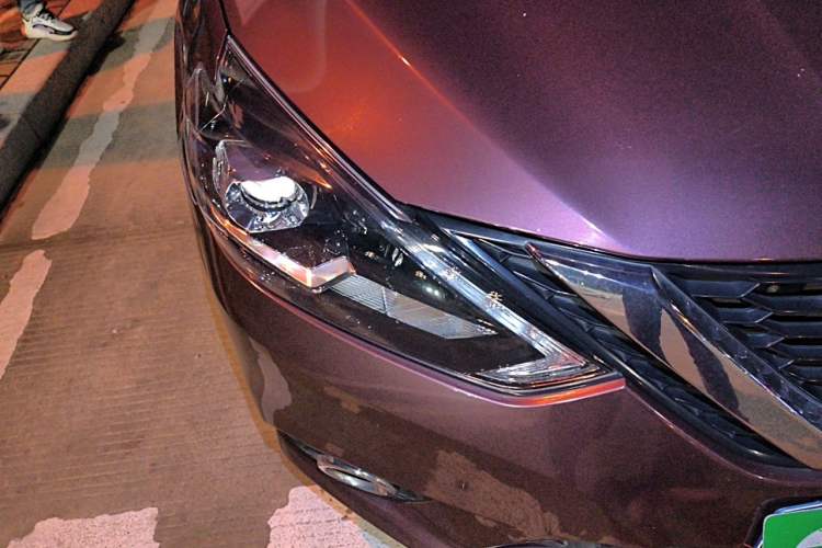 Used Nissan Sylphy 2018 1.6XV CVT Deluxe Edition Right Front Headlight