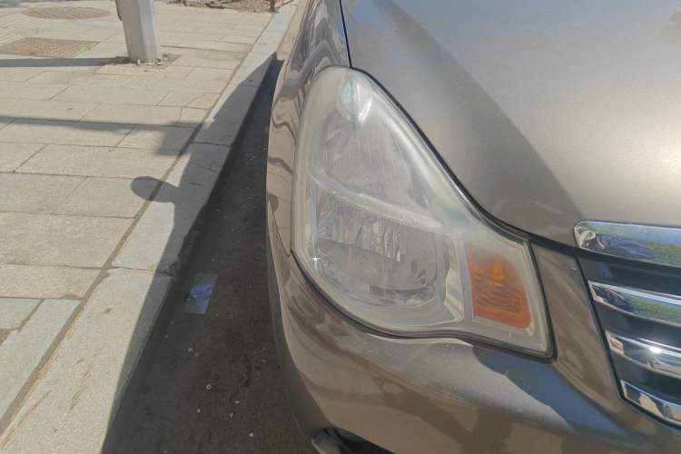 Used Nissan Sylphy 2018 Classic 1.6XE Manual Comfort Edition Right Front Headlight