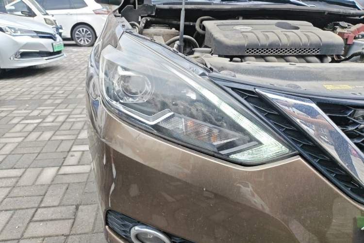 Used Nissan Sylphy 2018 1.6XV CVT Deluxe Edition Right Front Headlight