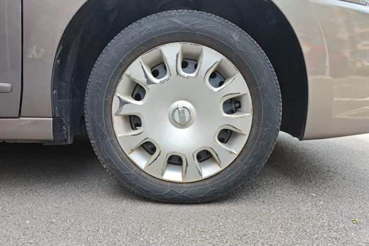 Used Nissan Sylphy 2018 Classic 1.6XE Manual Comfort Edition Right Front Wheel Hub