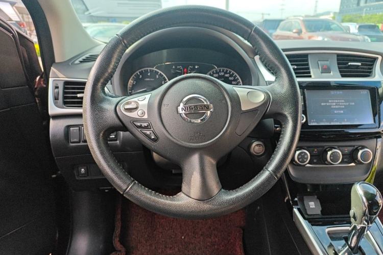 Used Nissan Sylphy 2018 1.6XV CVT Deluxe Edition Steering Wheel