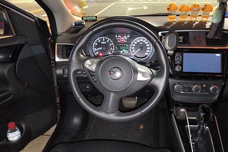 Used Nissan Sylphy 2018 1.6XV CVT Deluxe Edition Steering Wheel