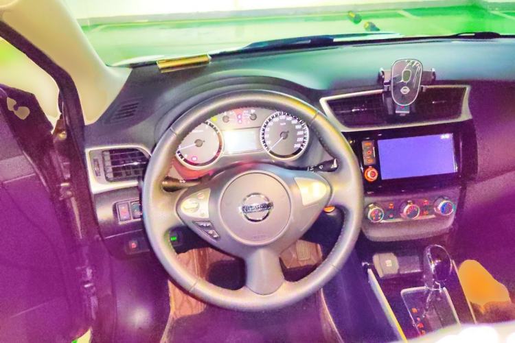 Used Nissan Sylphy 2018 1.6XV CVT Deluxe Edition Steering Wheel