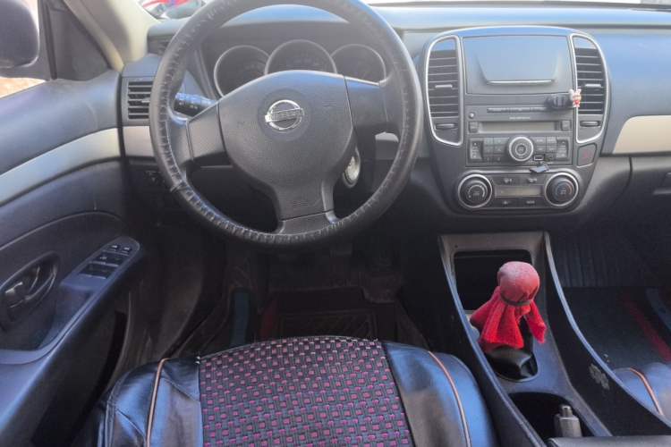 Used Nissan Sylphy 2018 Classic 1.6XE+ Manual Leading Edition Steering Wheel
