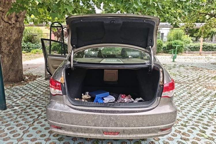 Used Nissan Sylphy 2018 Classic 1.6XE+ Manual Leading Edition Trunk