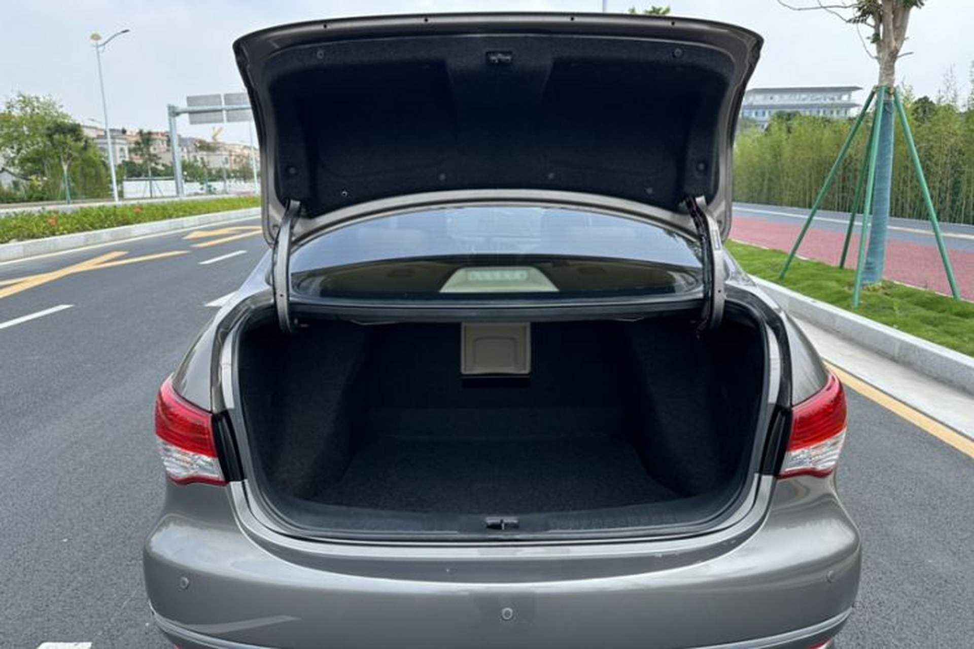 Used Nissan Sylphy 2018 Classic 1.6XE CVT Comfort Edition Trunk