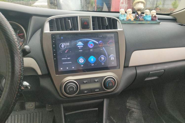 Used Nissan Sylphy 2018 Classic 1.6XE+ Manual Leading Edition Audio And AC Panel