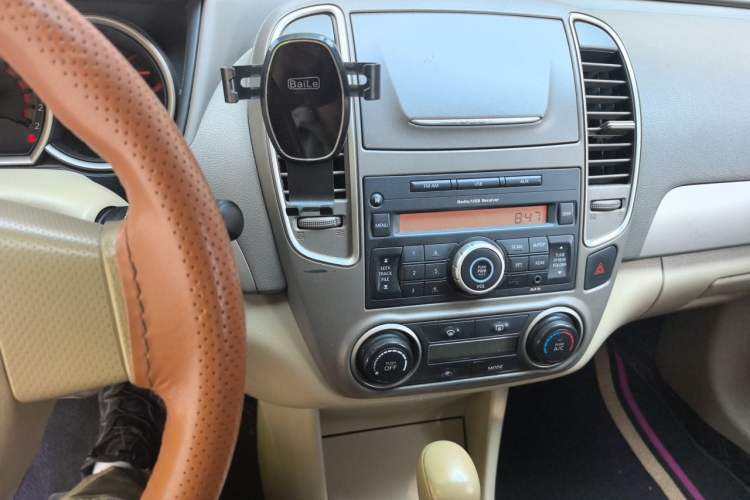 Used Nissan Sylphy 2018 Classic 1.6XE+ CVT Leading Edition Audio And AC Panel