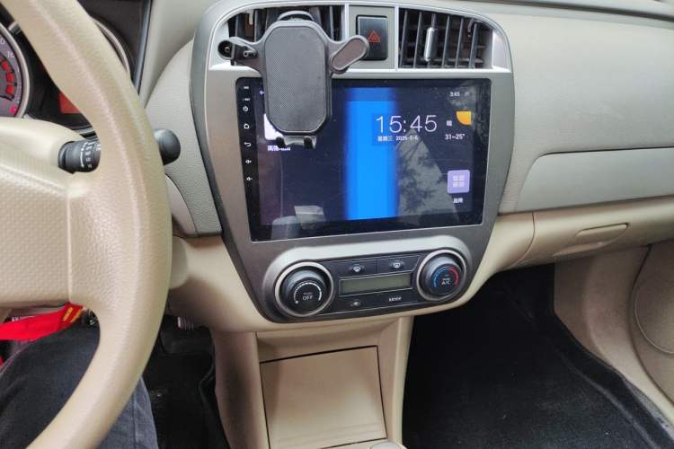 Used Nissan Sylphy 2018 Classic 1.6XE+ Manual Luxury Edition Audio And AC Panel