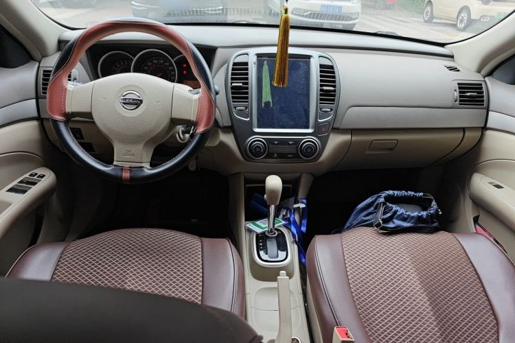 Used Nissan Sylphy 2018 Classic 1.6XE CVT Comfort Edition Center Console