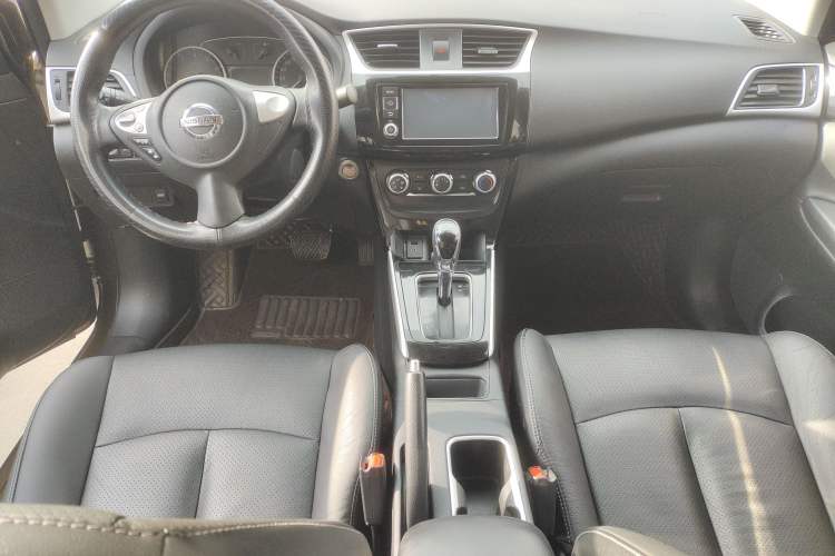 Used Nissan Sylphy 2018 1.6XV CVT Deluxe Edition Center Console