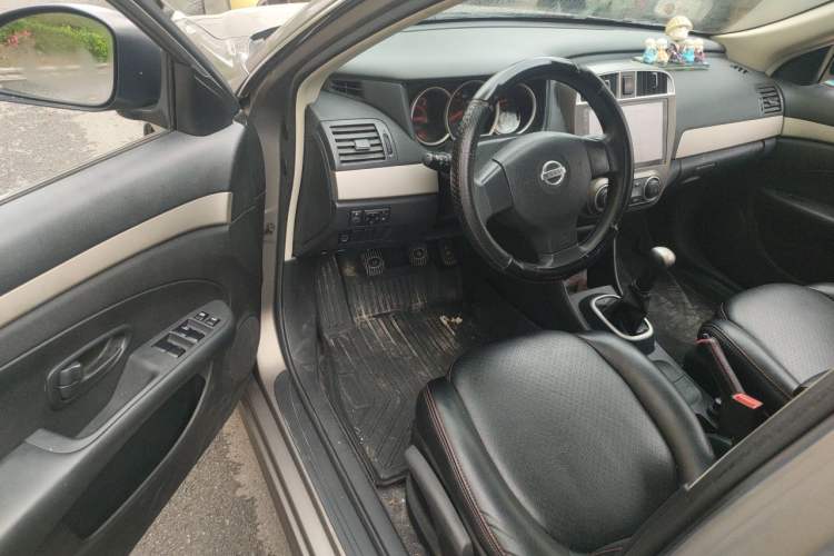 Used Nissan Sylphy 2018 Classic 1.6XE+ Manual Leading Edition Driver Seat