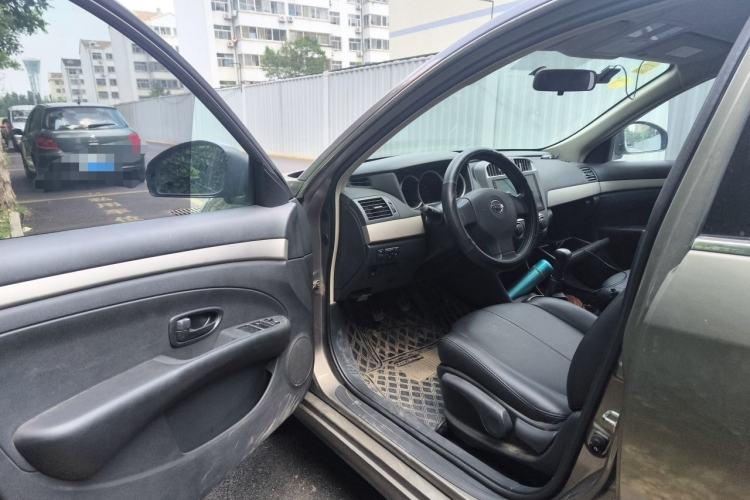 Used Nissan Sylphy 2018 Classic 1.6XE Manual Comfort Edition Driver Seat