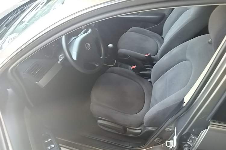 Used Nissan Sylphy 2018 Classic 1.6XE+ Manual Leading Edition Driver Seat