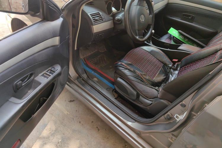 Used Nissan Sylphy 2018 Classic 1.6XE+ Manual Leading Edition Driver Seat