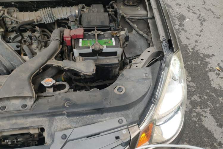 Used Nissan Sylphy 2018 Classic 1.6XE+ Manual Leading Edition Engine Bay Left