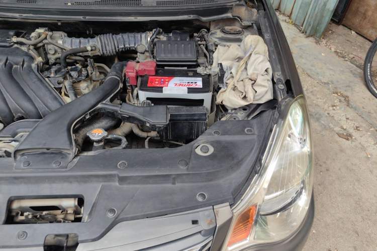 Used Nissan Sylphy 2018 Classic 1.6XE+ Manual Leading Edition Engine Bay Left