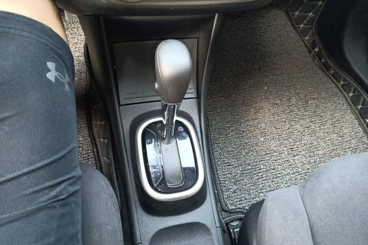Used Nissan Sylphy 2018 Classic 1.6XE+ CVT Leading Edition Gear Lever