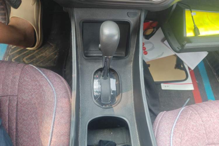 Used Nissan Sylphy 2018 Classic 1.6XE CVT Comfort Edition Gear Lever