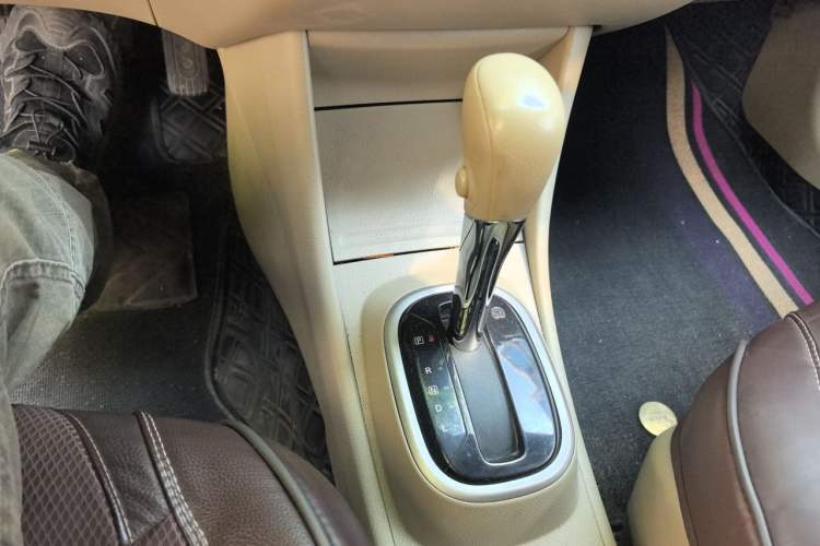 Used Nissan Sylphy 2018 Classic 1.6XE+ CVT Leading Edition Gear Lever