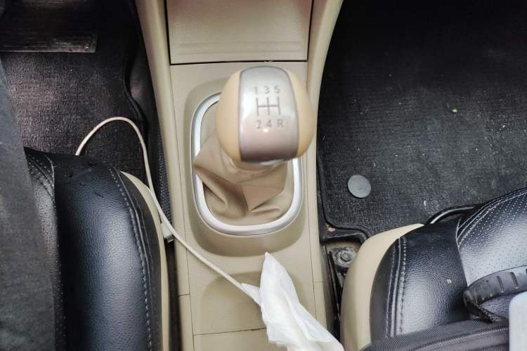 Used Nissan Sylphy 2018 Classic 1.6XE+ Manual Luxury Edition Gear Lever