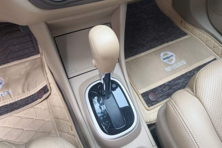 Used Nissan Sylphy 2018 Classic 1.6XE+ CVT Leading Edition Gear Lever