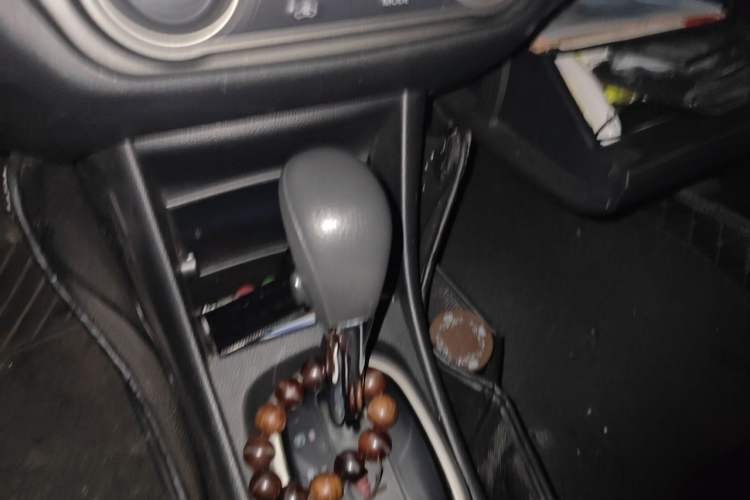 Used Nissan Sylphy 2018 Classic 1.6XE+ CVT Leading Edition Gear Lever