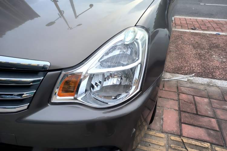 Used Nissan Sylphy 2018 Classic 1.6XE CVT Comfort Edition Left Front Headlight