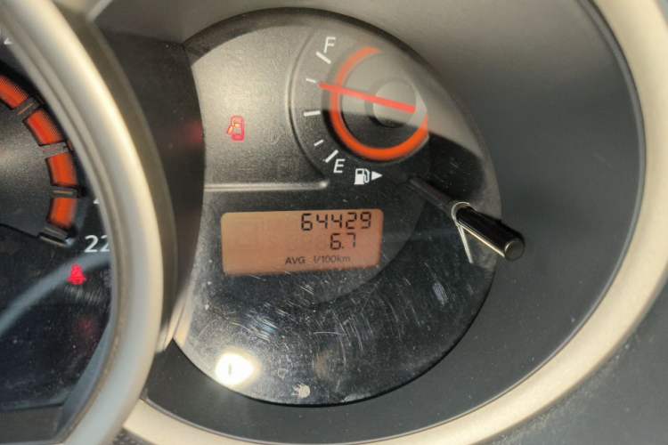 Used Nissan Sylphy 2018 Classic 1.6XE Manual Comfort Edition Odometer Close Up