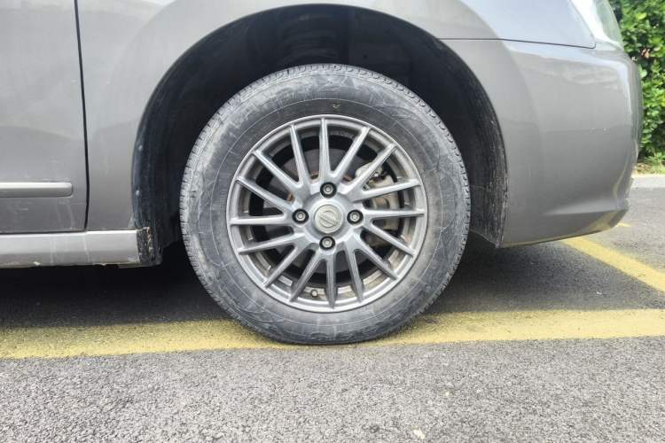 Used Nissan Sylphy 2018 Classic 1.6XE Manual Comfort Edition Right Front Wheel Hub