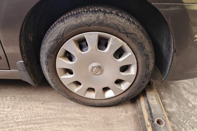 Used Nissan Sylphy 2018 Classic 1.6XE Manual Comfort Edition Right Front Wheel Hub