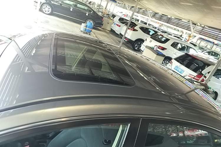 Used Nissan Sylphy 2018 Classic 1.6XE+ Manual Leading Edition Roof
