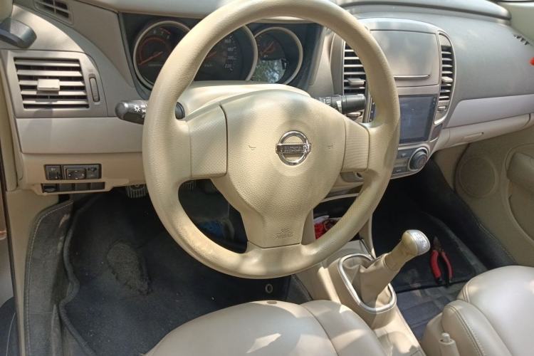 Used Nissan Sylphy 2018 Classic 1.6XE+ Manual Leading Edition Steering Wheel