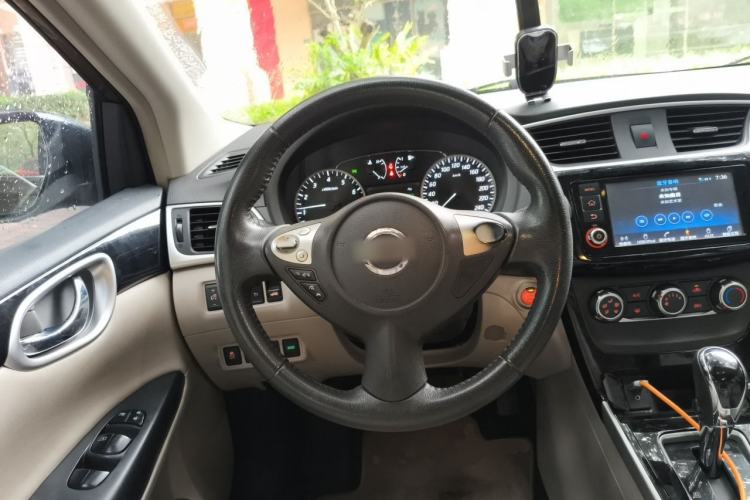 Used Nissan Sylphy 2018 1.6XV CVT Deluxe Edition Steering Wheel