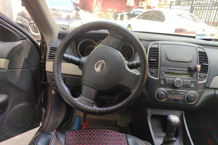 Used Nissan Sylphy 2018 Classic 1.6XE+ Manual Leading Edition Steering Wheel