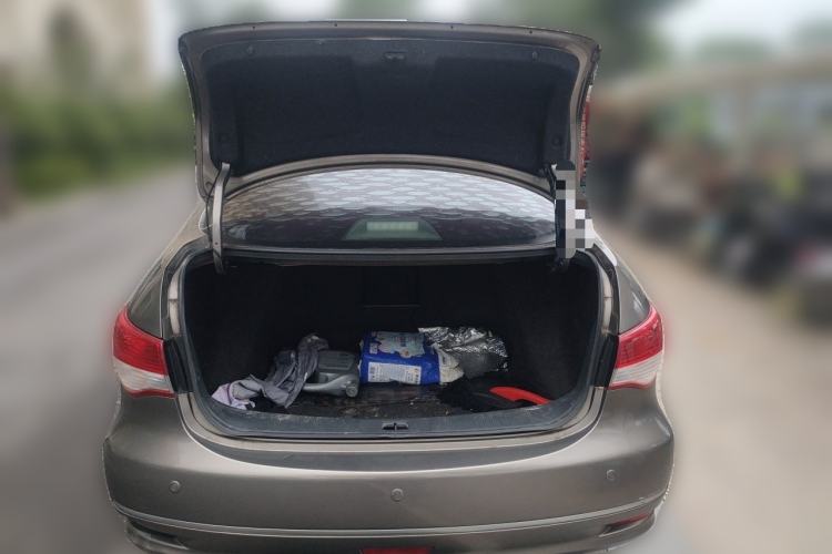 Used Nissan Sylphy 2018 Classic 1.6XE+ Manual Leading Edition Trunk