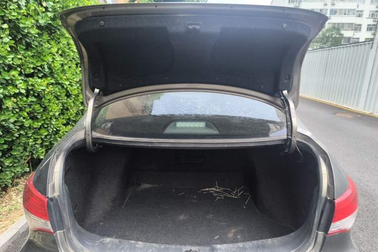 Used Nissan Sylphy 2018 Classic 1.6XE Manual Comfort Edition Trunk