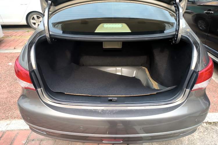 Used Nissan Sylphy 2018 Classic 1.6XE CVT Comfort Edition Trunk