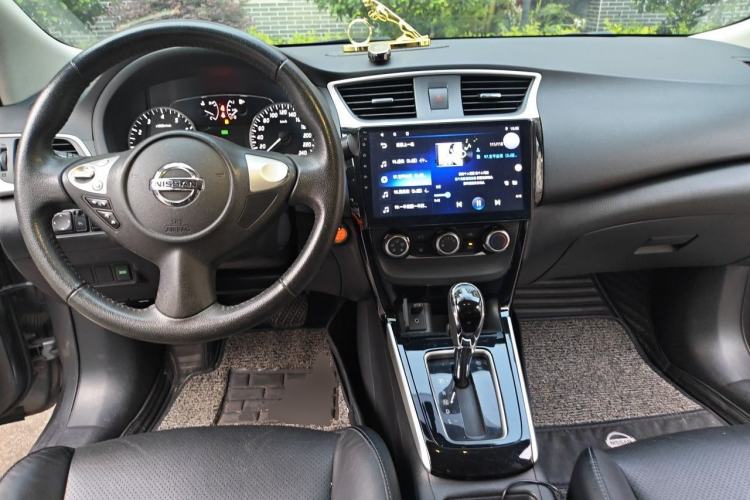 Used Nissan Sylphy 2018 1.6XV CVT Deluxe Edition Center Console