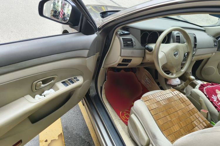 Used Nissan Sylphy 2018 Classic 1.6XE Manual Comfort Edition Driver Seat